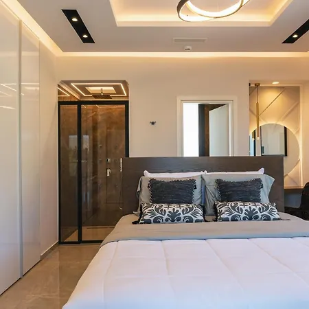 Grand Luxe Villa Mathés