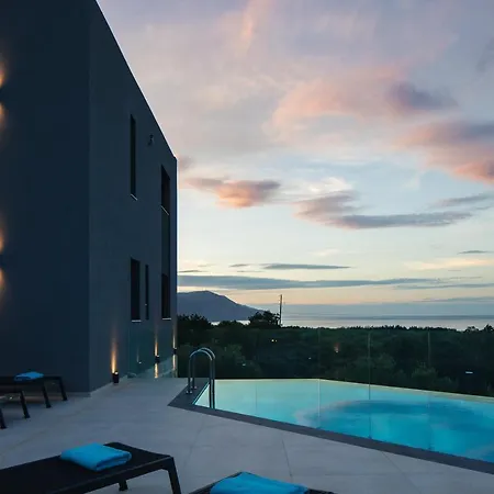 Grand Luxe