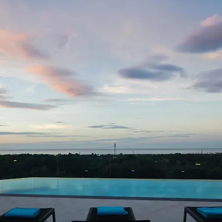 Grand Luxe Villa *