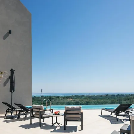 Grand Luxe Villa *